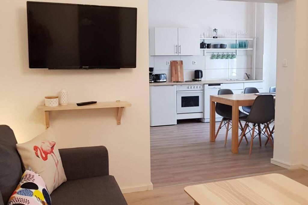 Lejlighed Near Shooping Center, 6 Guests *